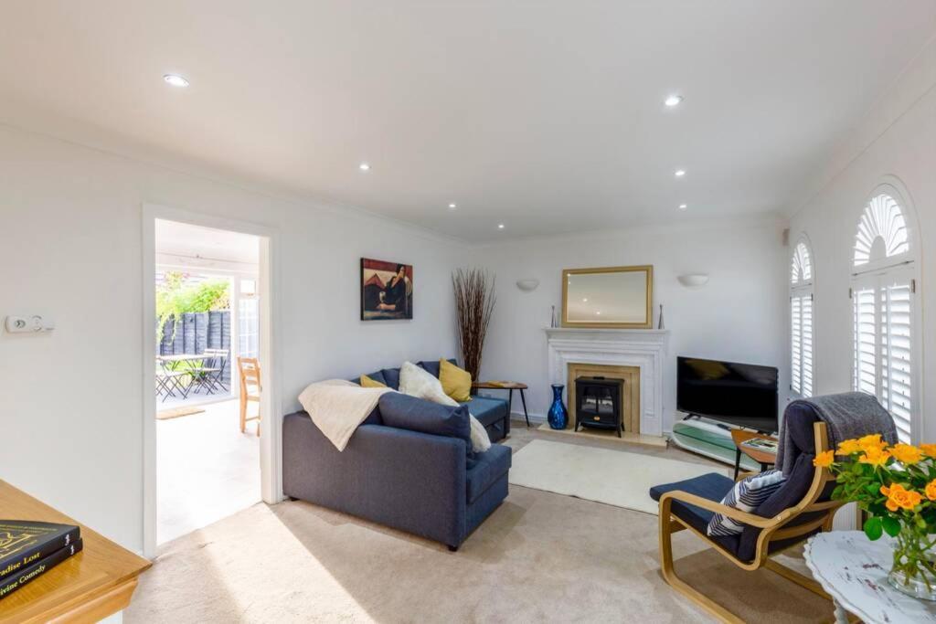 A Cheerful Three Bedroom House In Leafy Lytham Lytham St Annes Exteriör bild