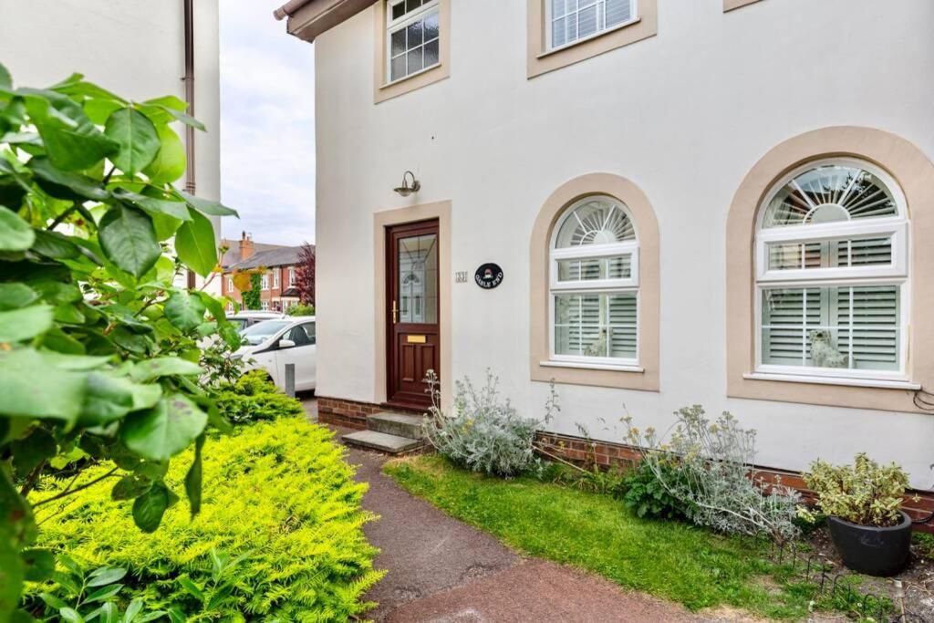 A Cheerful Three Bedroom House In Leafy Lytham Lytham St Annes Exteriör bild